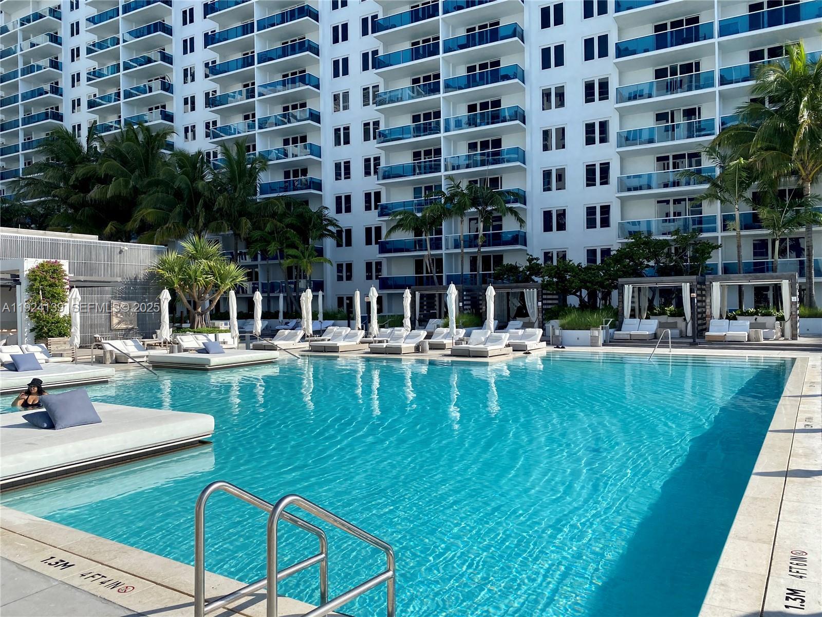 RONEY PALACE CONDO - Residential