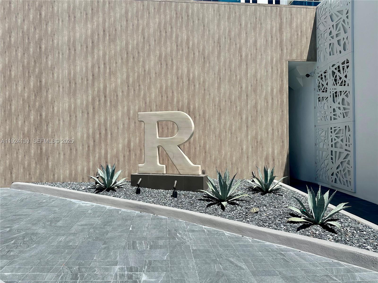 RONEY PALACE CONDO - Residential
