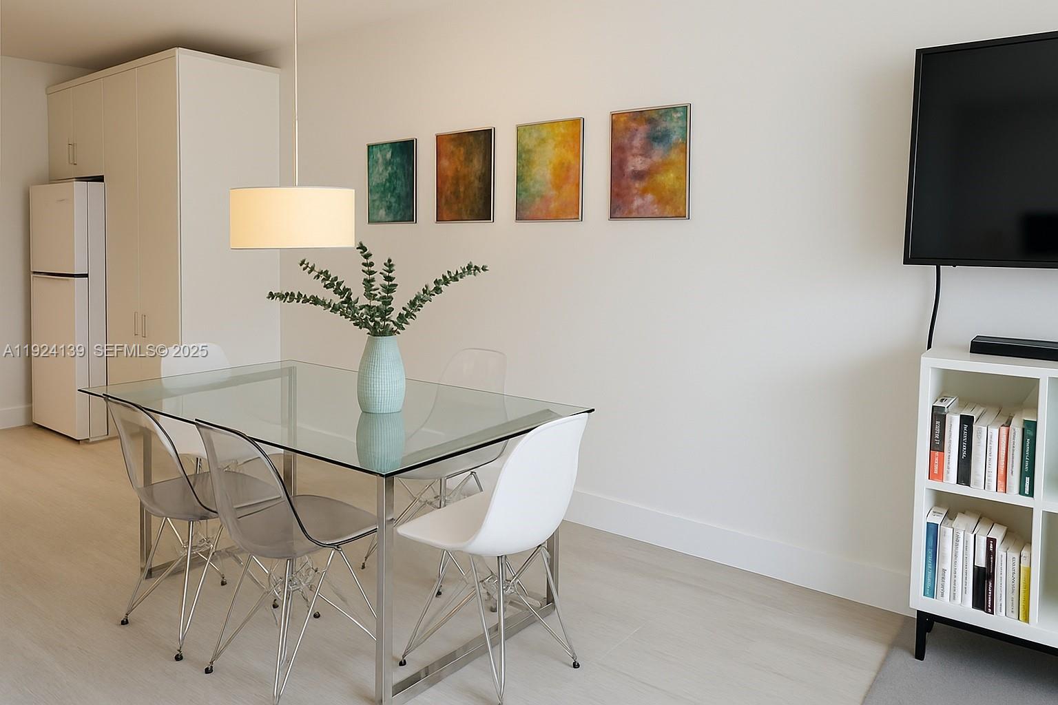 RONEY PALACE CONDO - Residential
