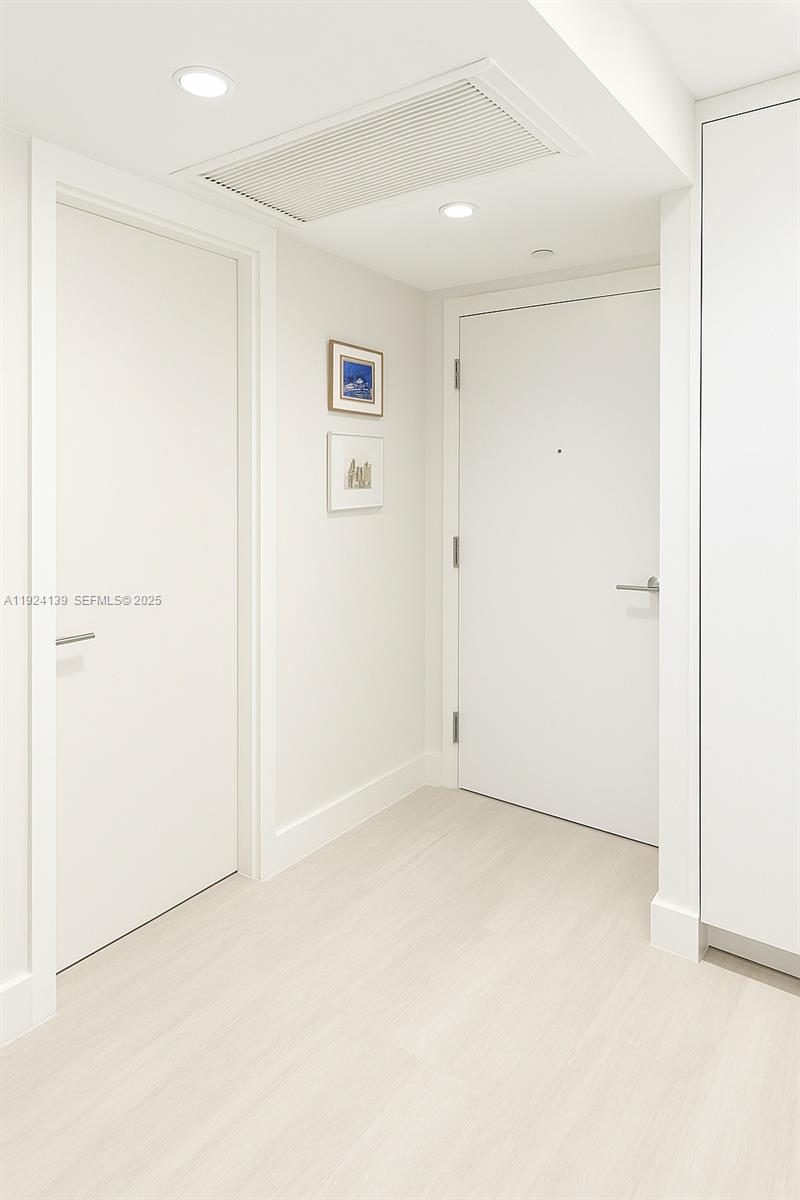 RONEY PALACE CONDO - Residential