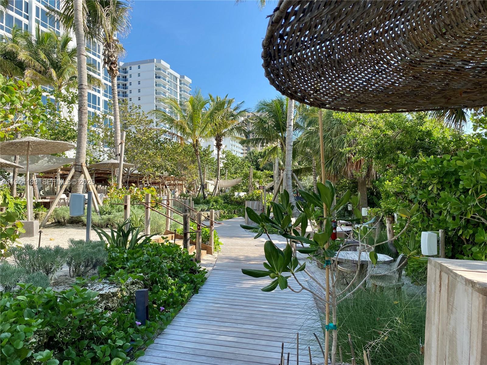 RONEY PALACE CONDO - Residential