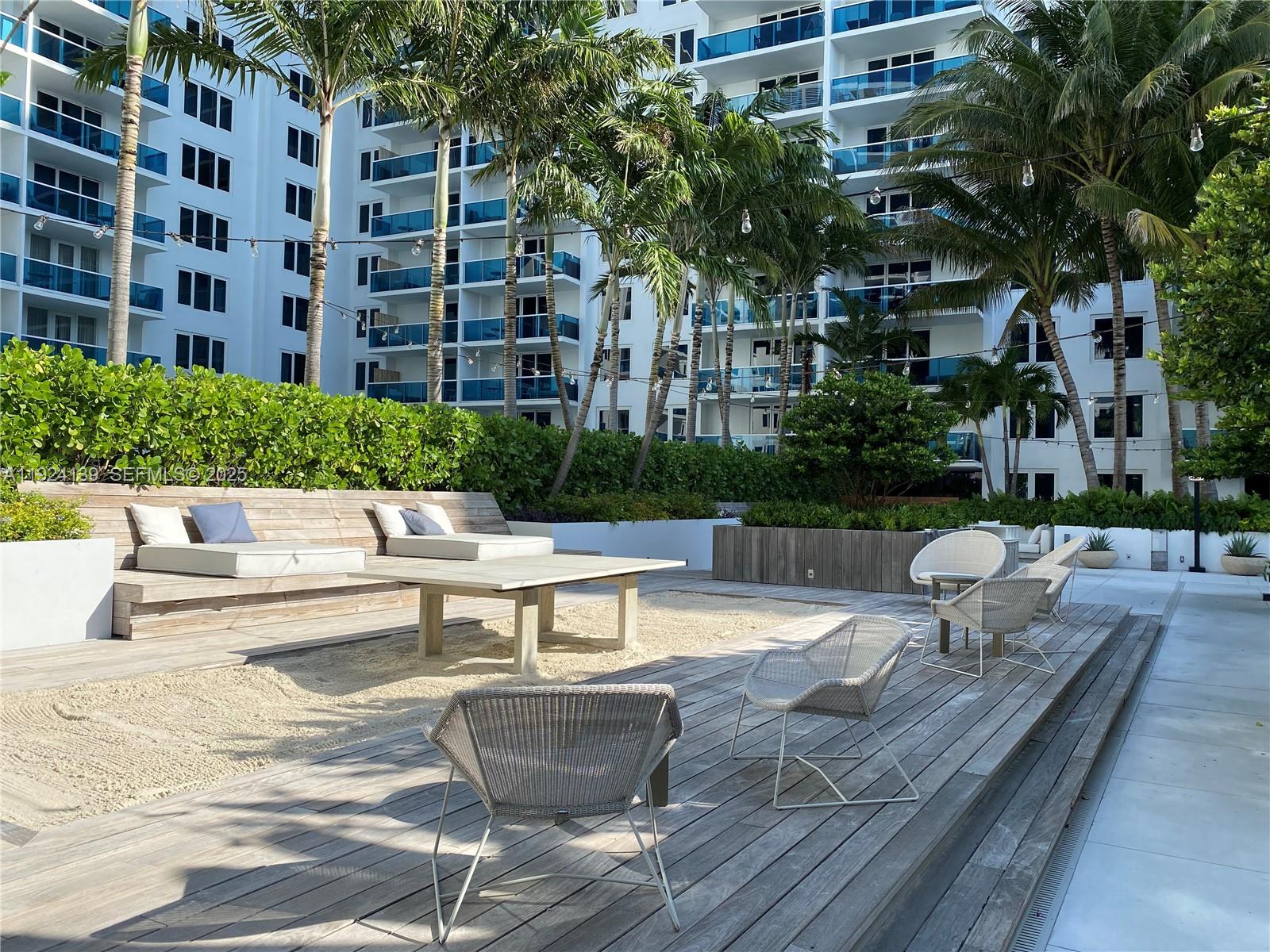 RONEY PALACE CONDO - Residential
