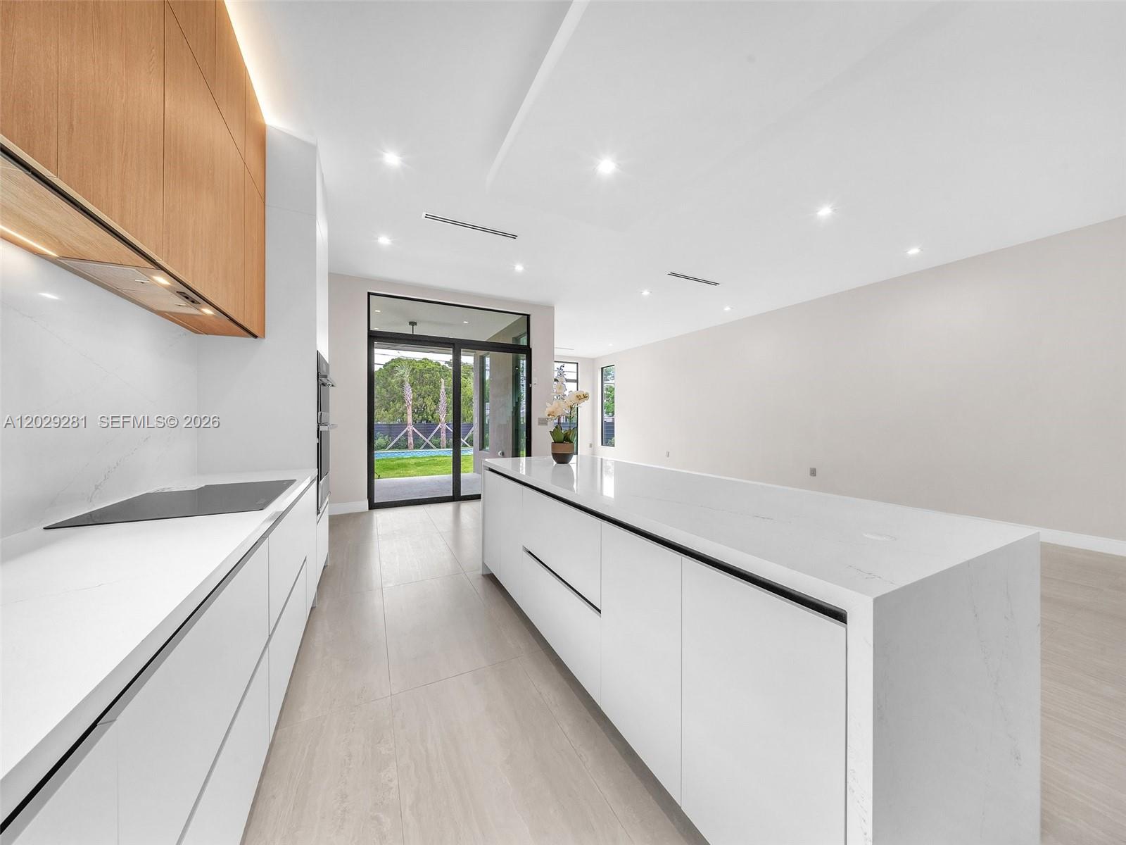 HOLLYWOOD - Residential