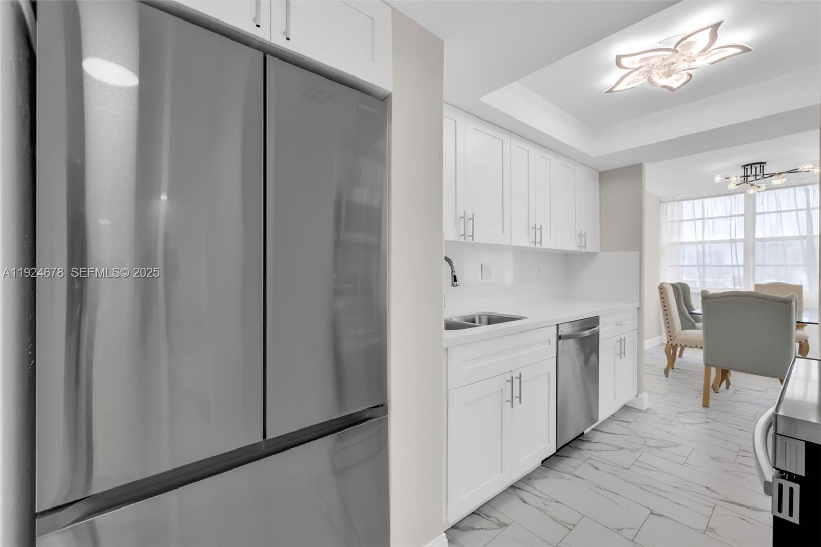WINSTON TOWERS 200 - Residential