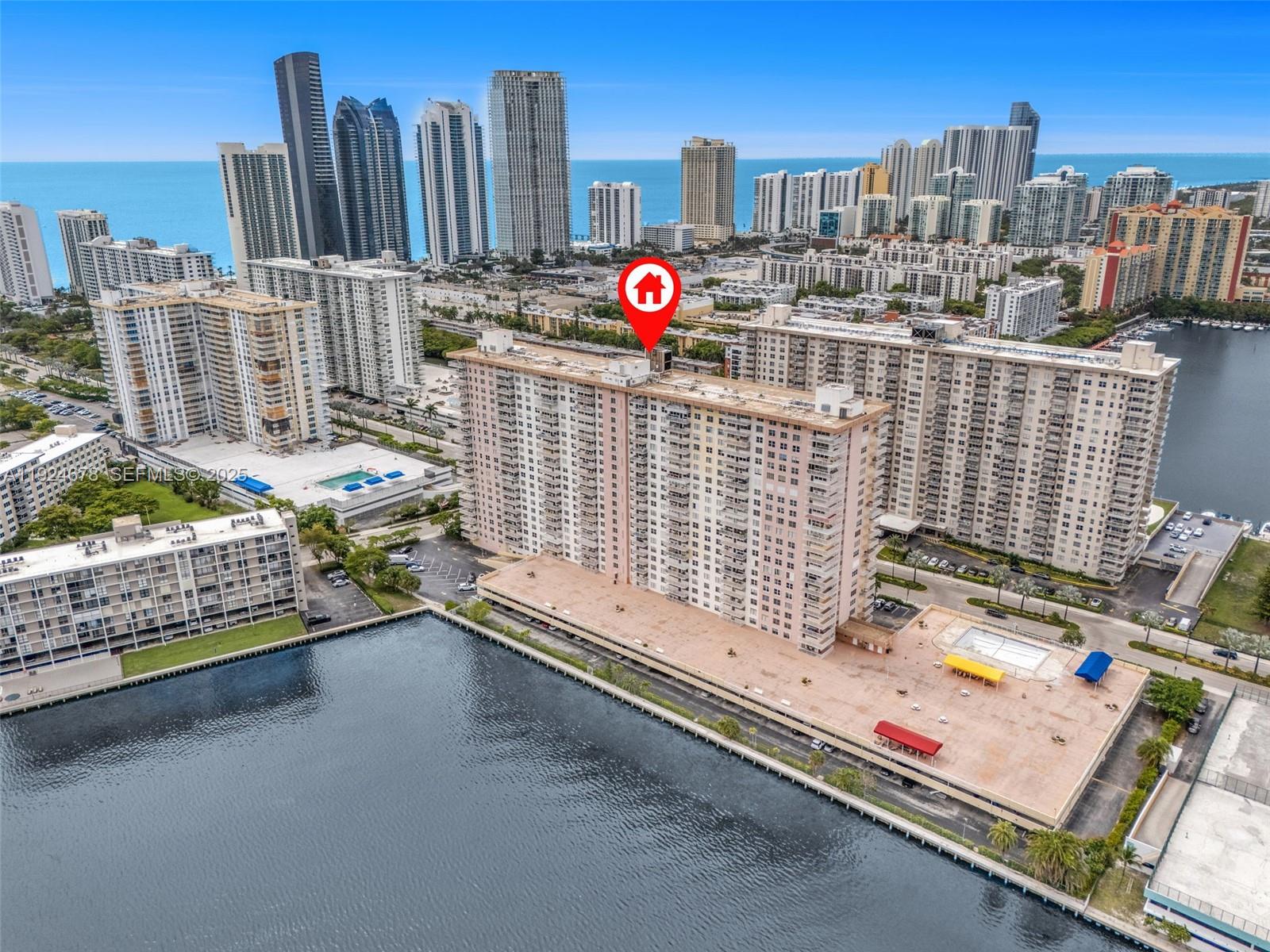WINSTON TOWERS 200 - Residential
