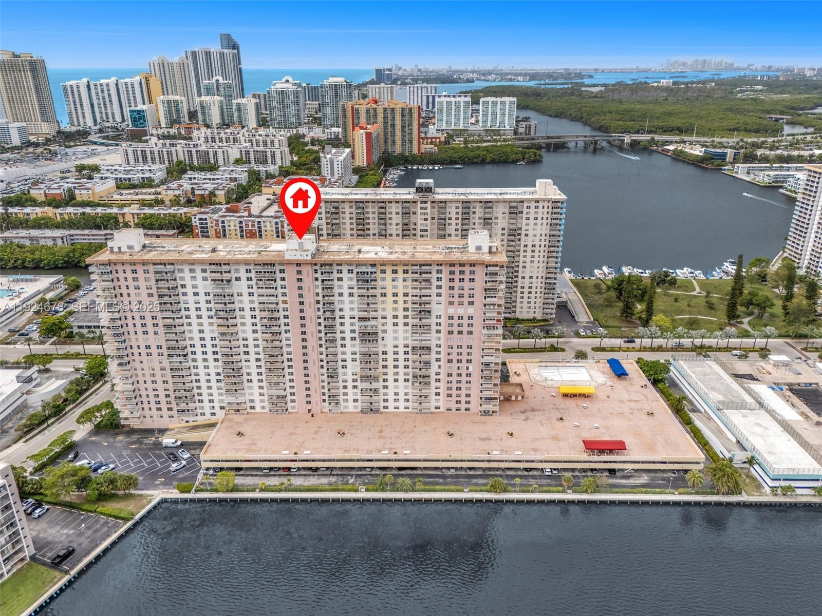 WINSTON TOWERS 200 - Residential