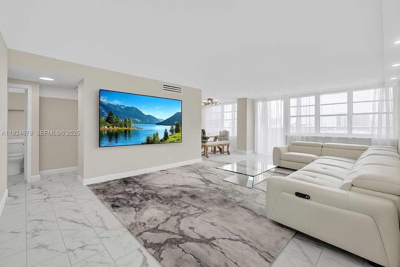 Great Opportunity! Fully renovated and beautifully furnished 1 Bed / 1.5 Bath unit on the 14th floor with stunning
southern views of Sunny Isles Beach. Modern kitchen with top-of-the-line appliances, move-in ready. Just a short
walk to the beach and shopping. Full-amenity building with 24/7 attended lobby and low maintenance fees. Prime
location in the heart of Sunny Isles! Easy to show