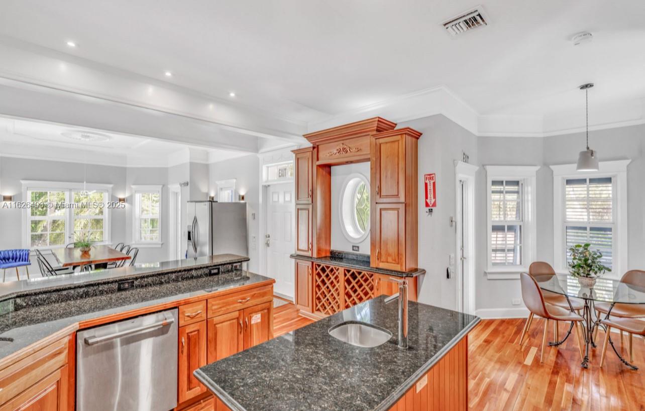 MATE OCEAN BAY SUBD SEC 1 - Residential