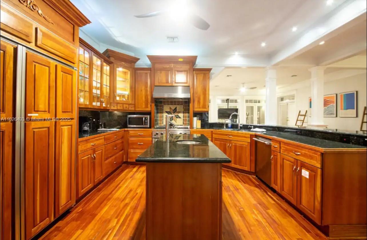 MATE OCEAN BAY SUBD SEC 1 - Residential