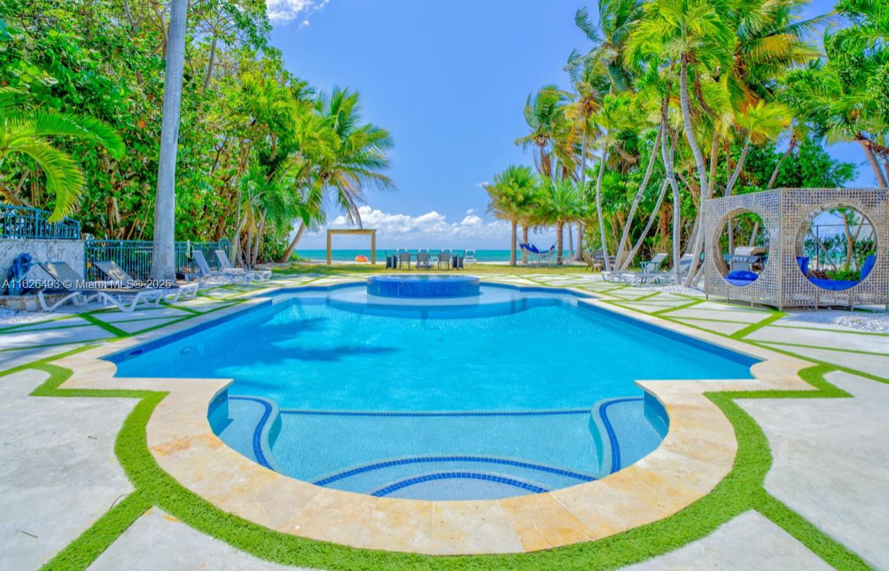 MATE OCEAN BAY SUBD SEC 1 - Residential