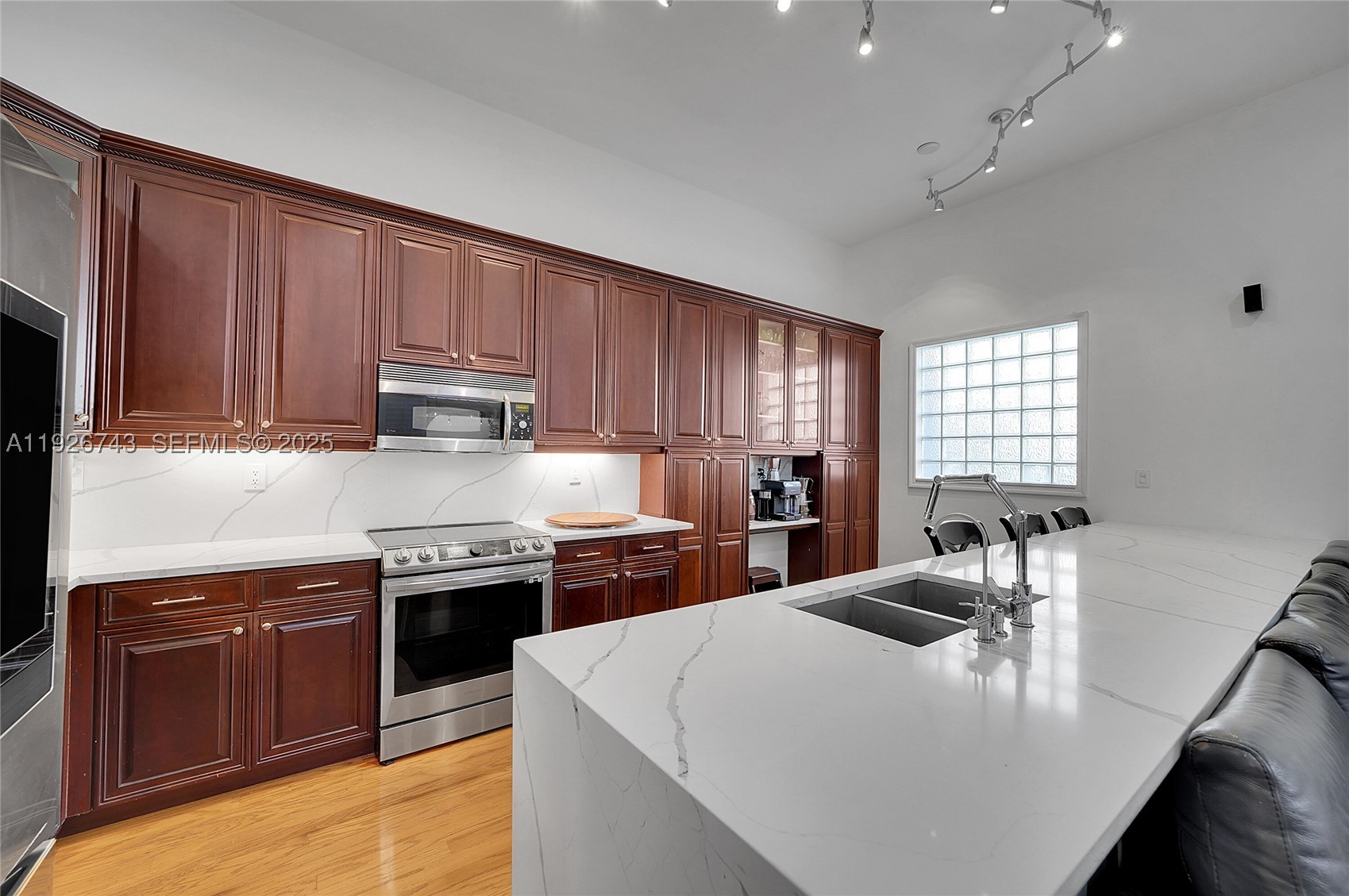 WEST LAKE VILLAGE PLAT - Residential