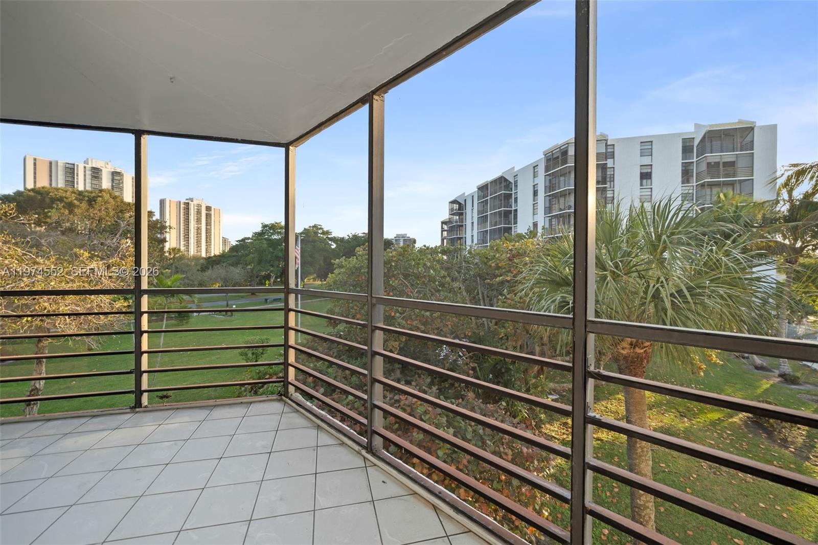 BISCAYA III CONDO - Land
