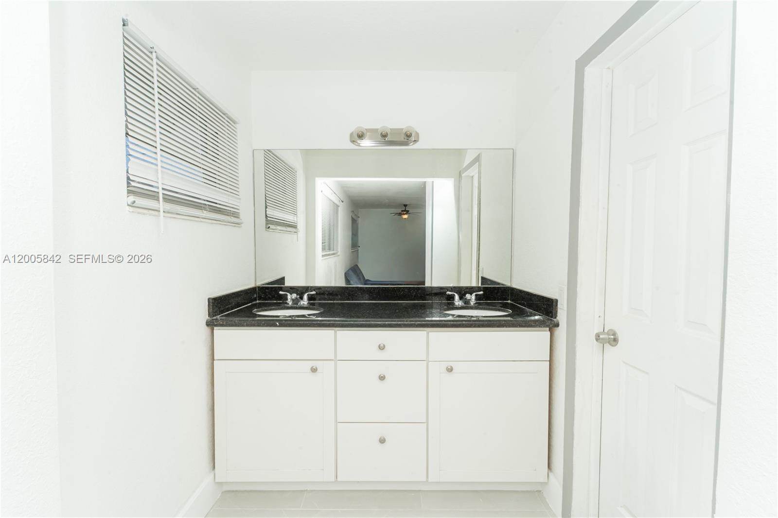 LIBERIA - Residential