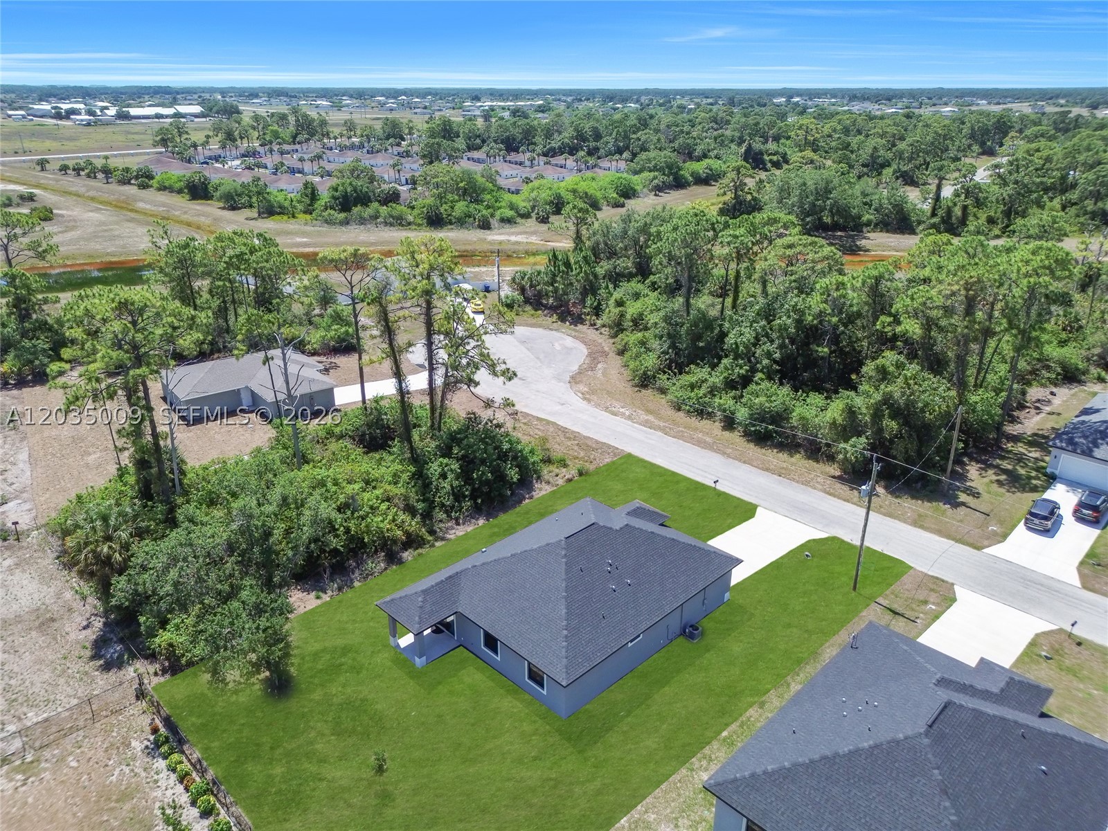 Port LaBelle - Residential