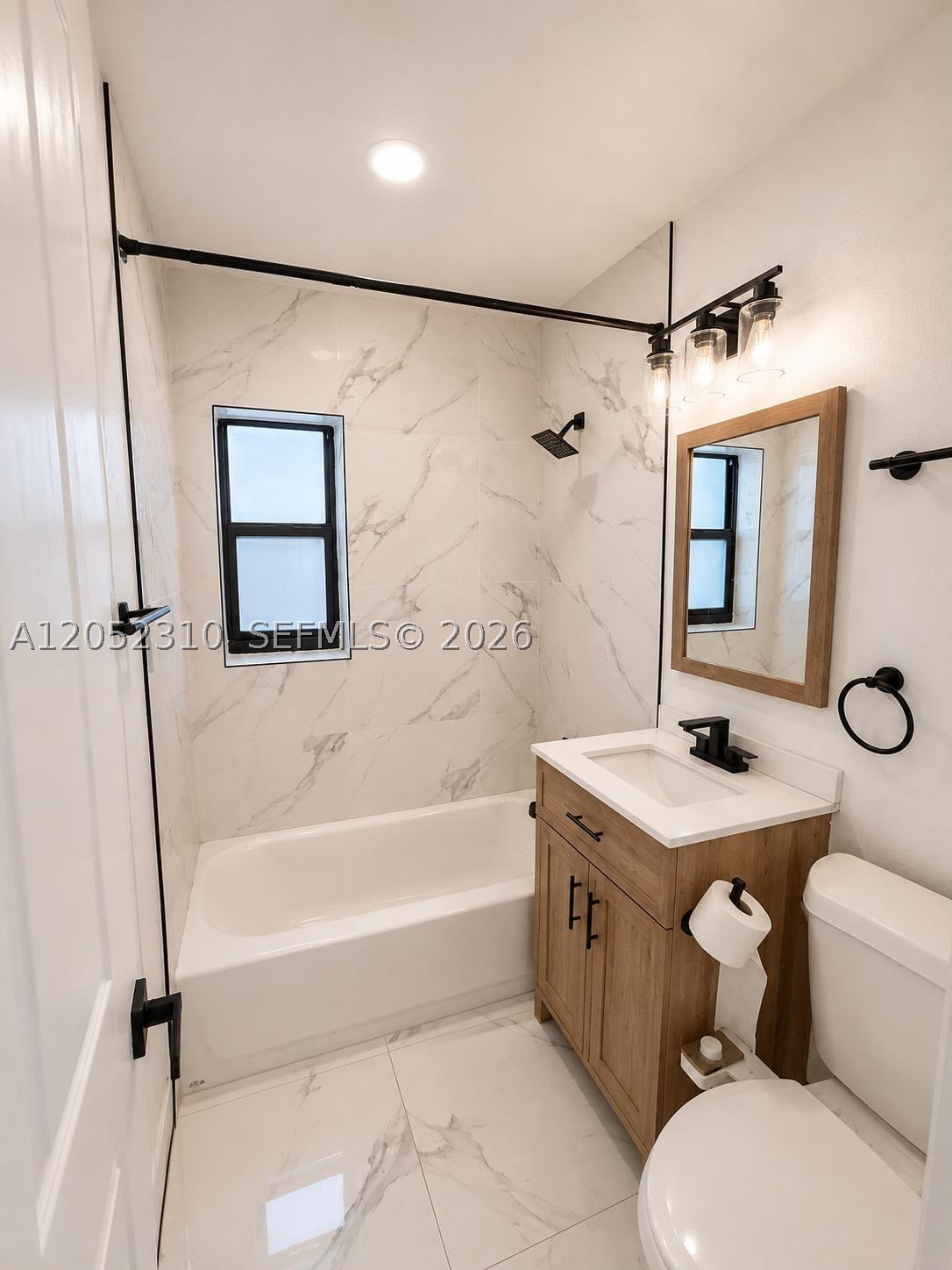 HOLLYWOOD - Residential Lease
