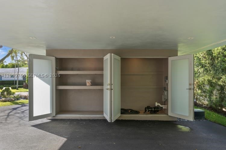 BAY HEIGHTS - Residential