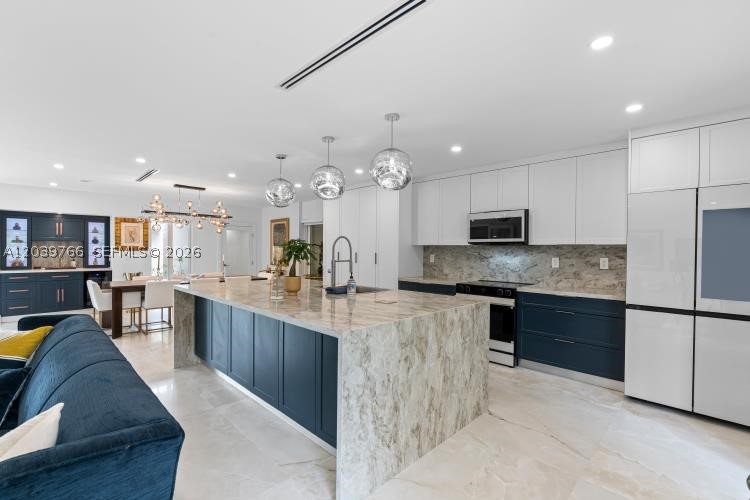 BAY HEIGHTS - Residential