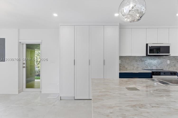 BAY HEIGHTS - Residential