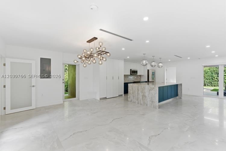 BAY HEIGHTS - Residential