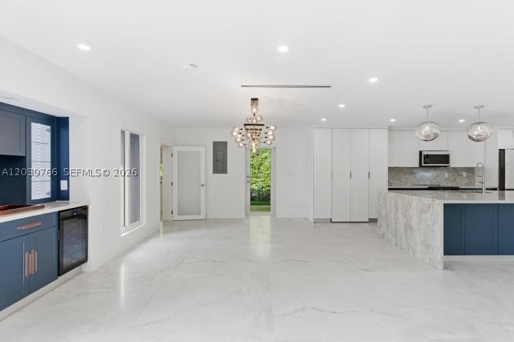 BAY HEIGHTS - Residential