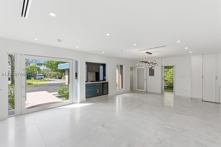 BAY HEIGHTS - Residential