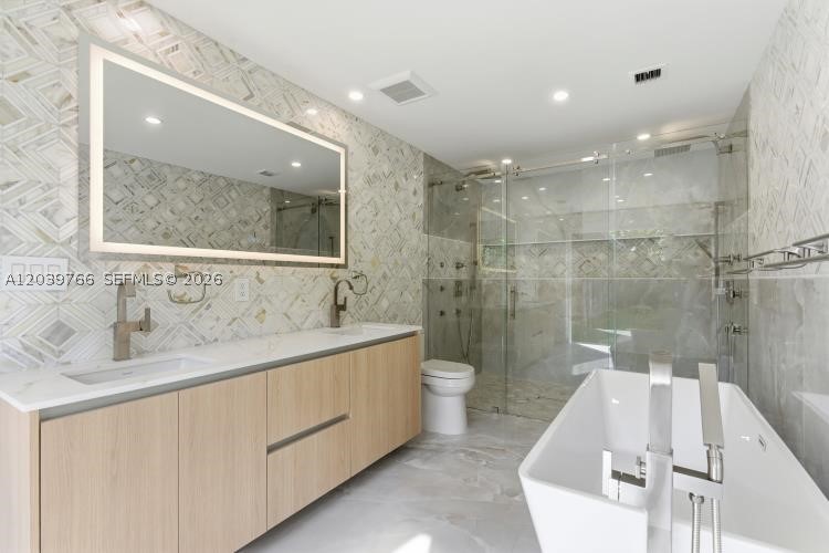 BAY HEIGHTS - Residential