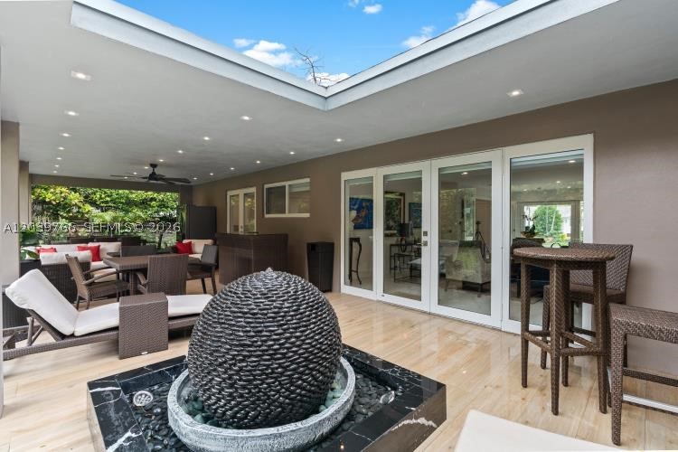 BAY HEIGHTS - Residential