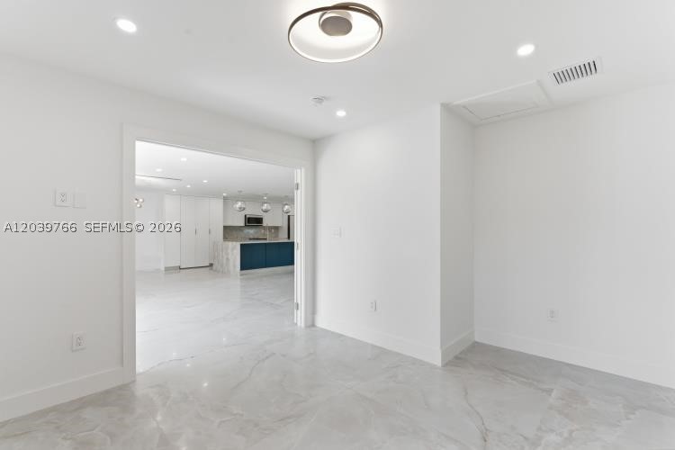 BAY HEIGHTS - Residential