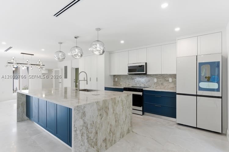 BAY HEIGHTS - Residential