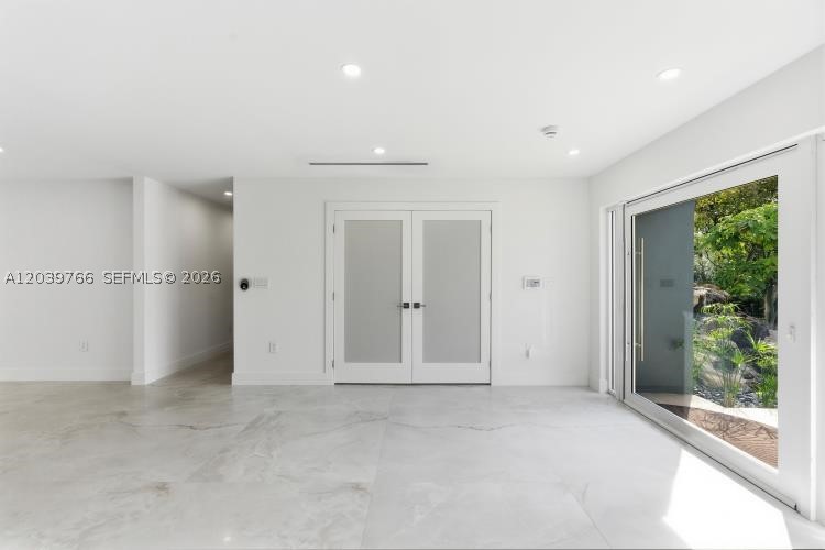 BAY HEIGHTS - Residential