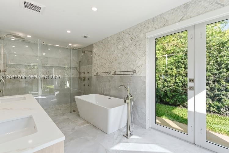 BAY HEIGHTS - Residential