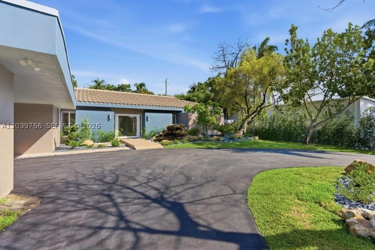 BAY HEIGHTS - Residential