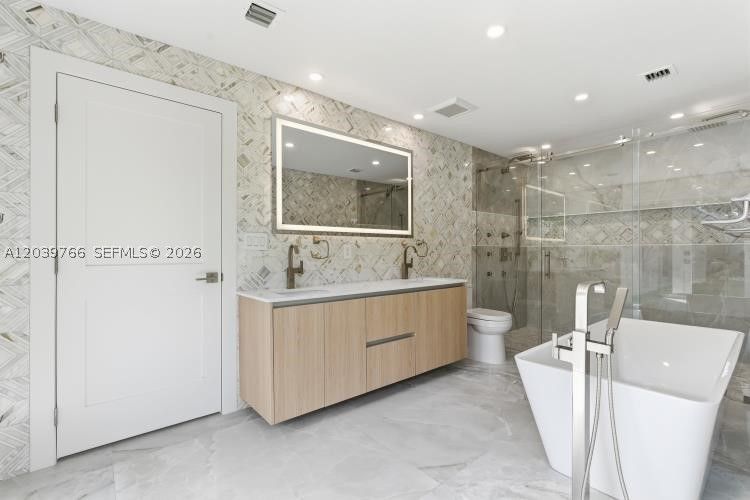 BAY HEIGHTS - Residential