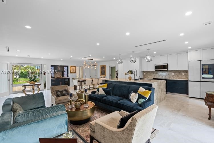 BAY HEIGHTS - Residential