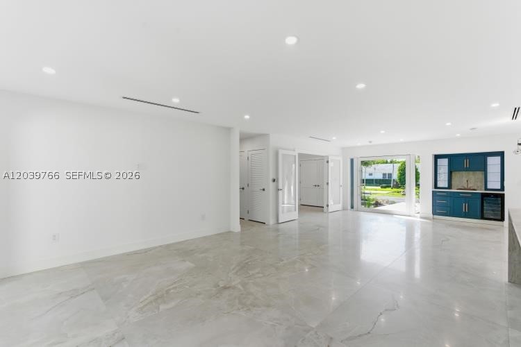 BAY HEIGHTS - Residential