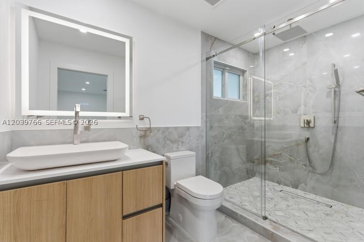 BAY HEIGHTS - Residential