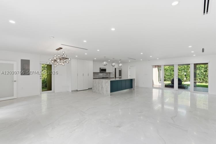BAY HEIGHTS - Residential