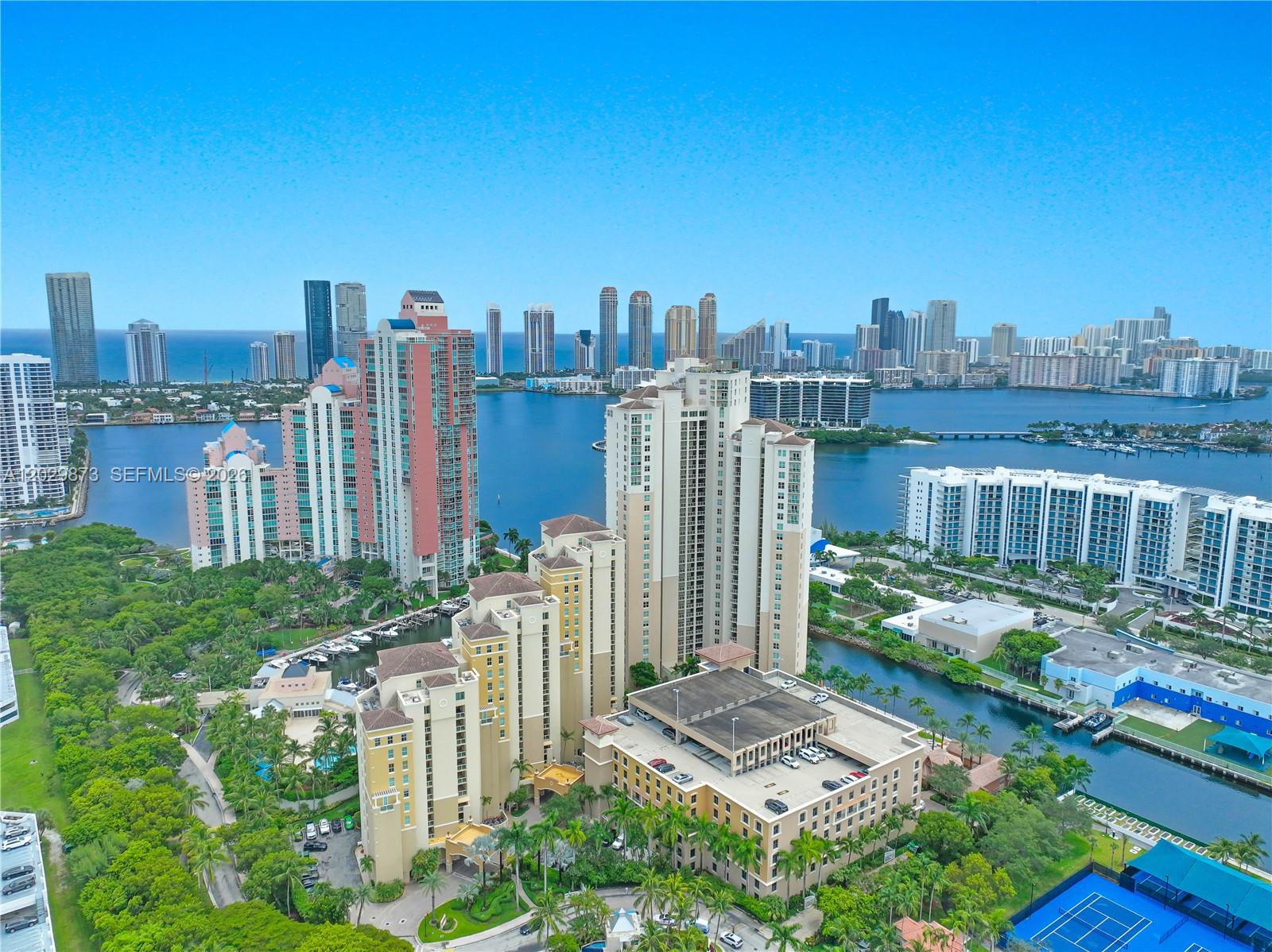 AVENTURA MARINA CONDO NUM - Residential