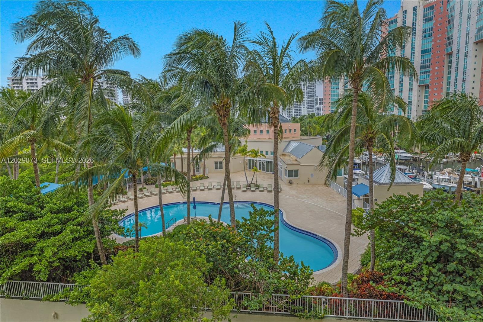 AVENTURA MARINA CONDO NUM - Residential