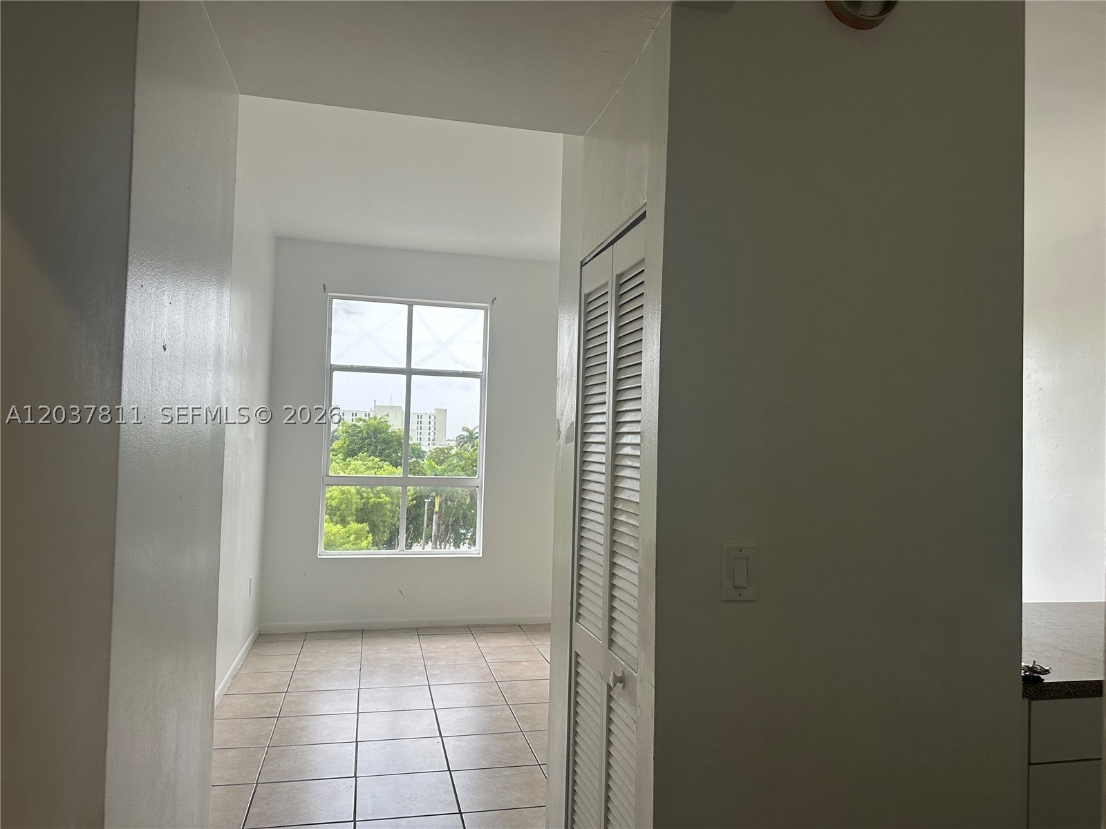 ROYAL PALMS CONDO - Residential Lease
