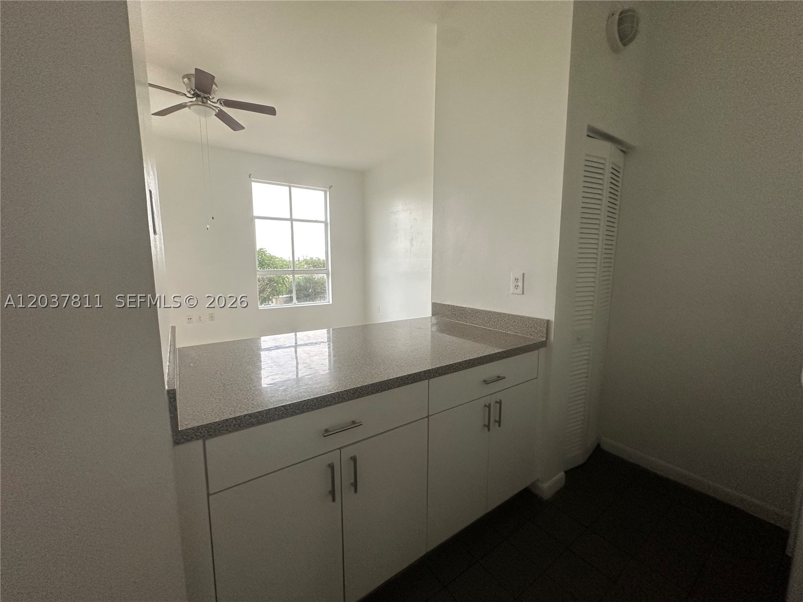 ROYAL PALMS CONDO - Residential Lease