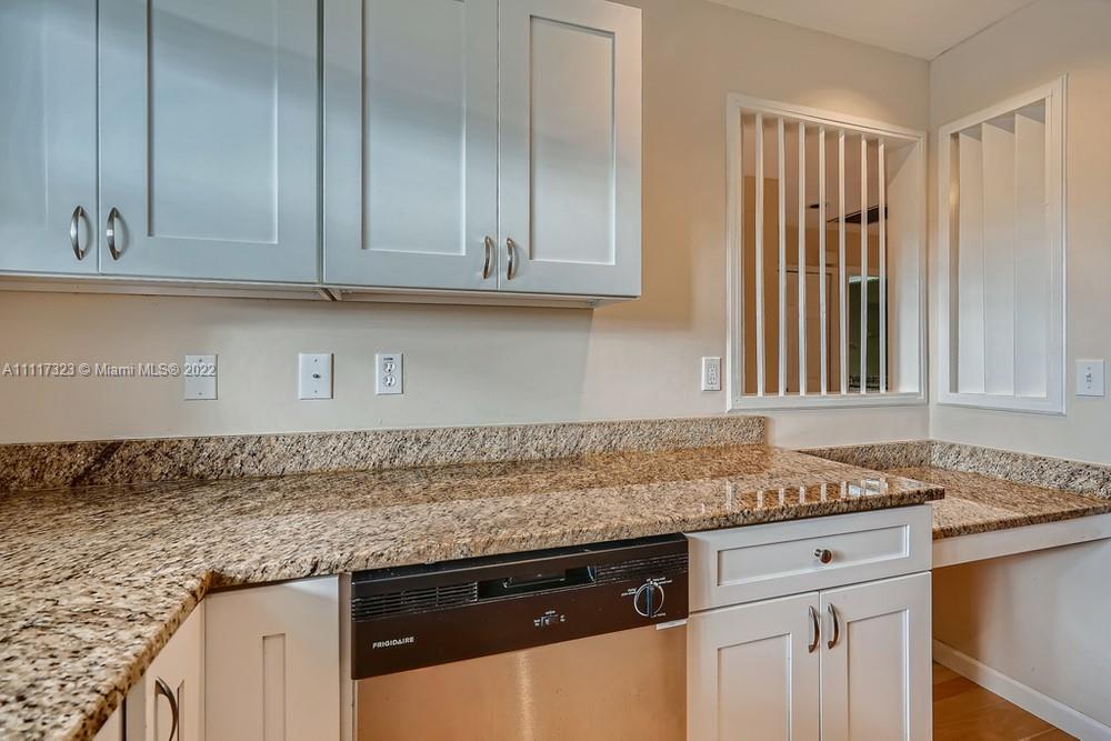 Hansons Landing Condo - Residential