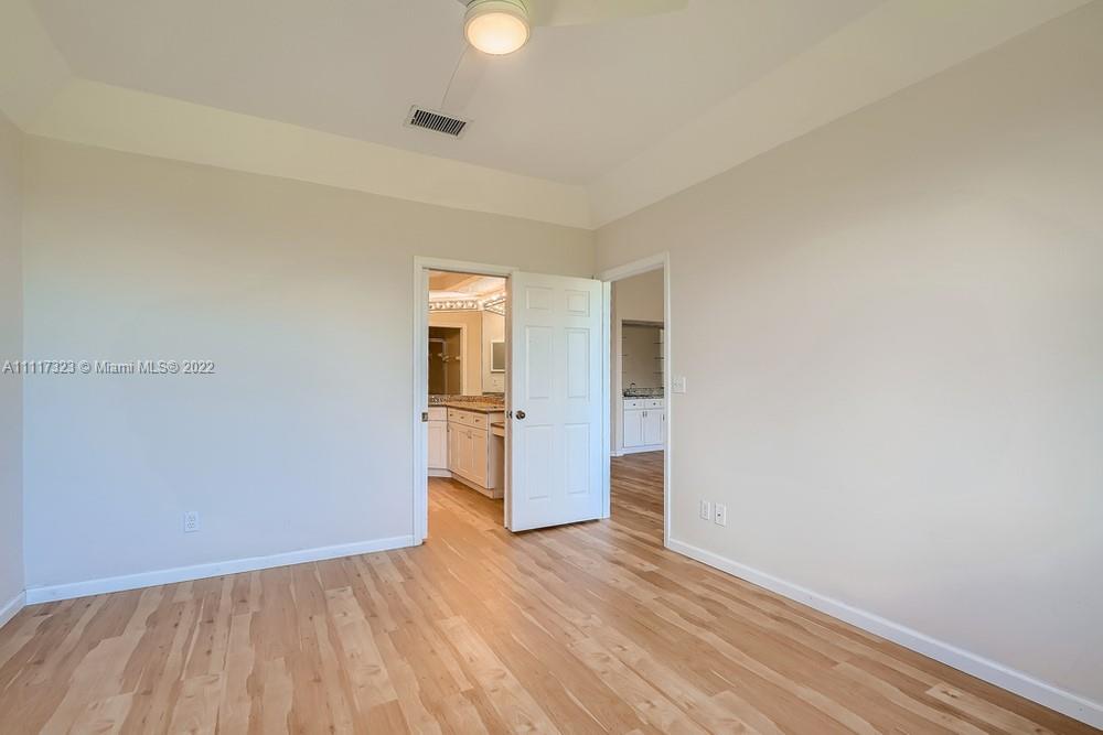 Hansons Landing Condo - Residential