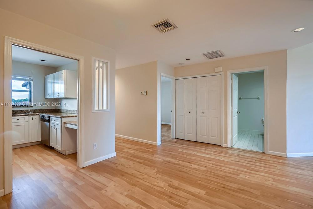 Hansons Landing Condo - Residential