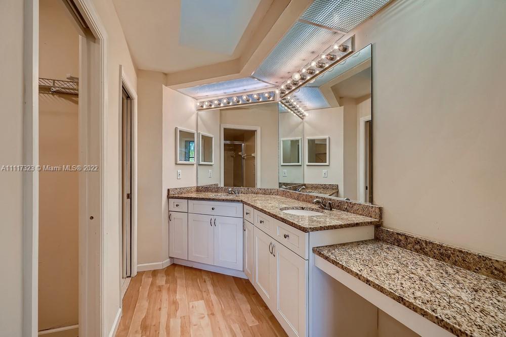 Hansons Landing Condo - Residential