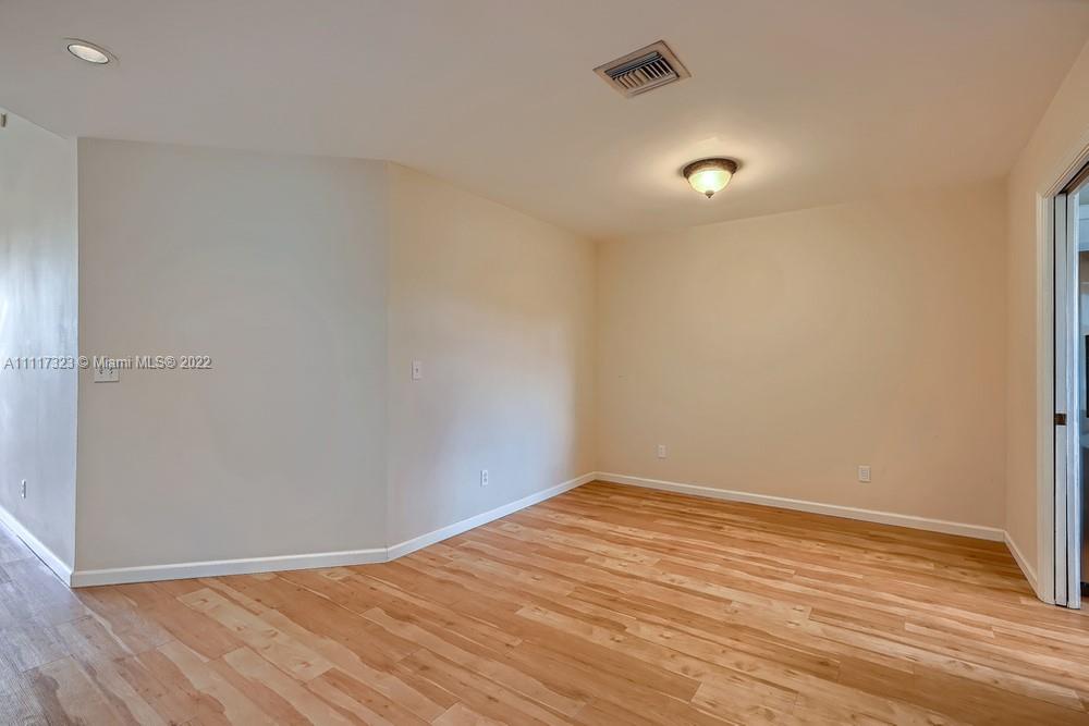 Hansons Landing Condo - Residential