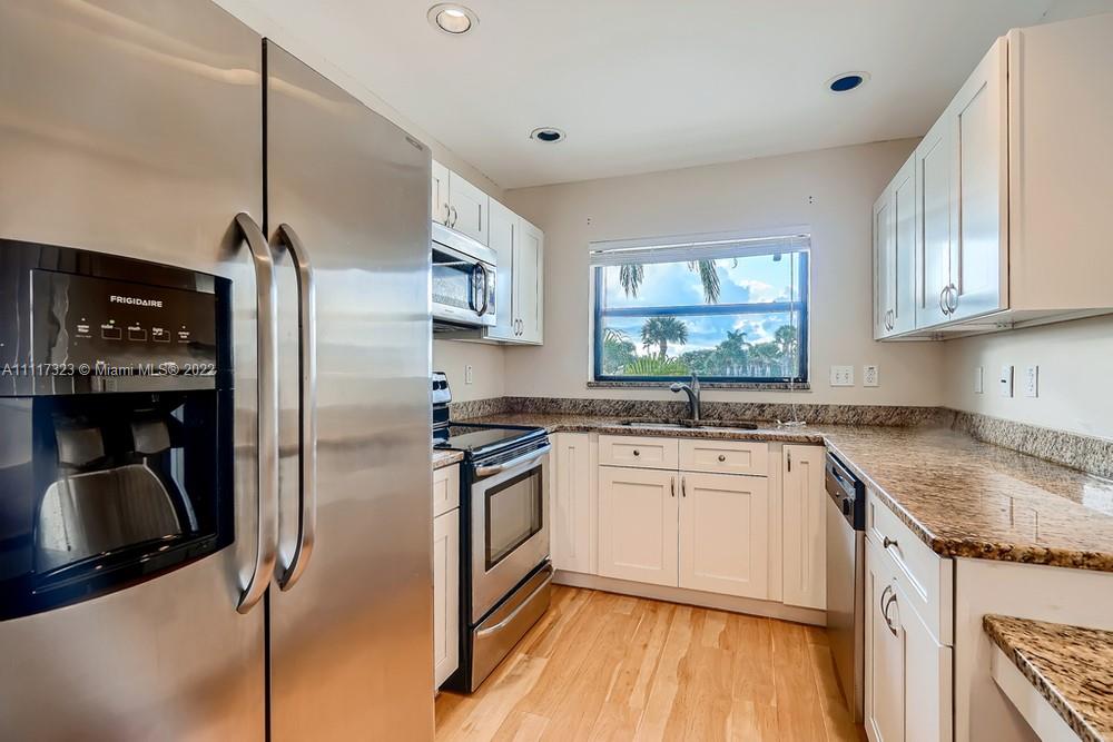 Hansons Landing Condo - Residential