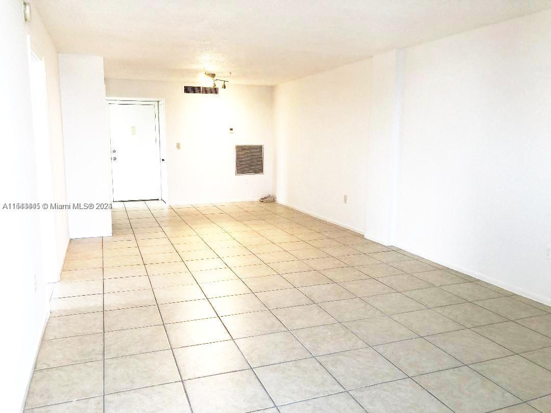 ADMIRAL TOWERS CONDO - Residential Lease