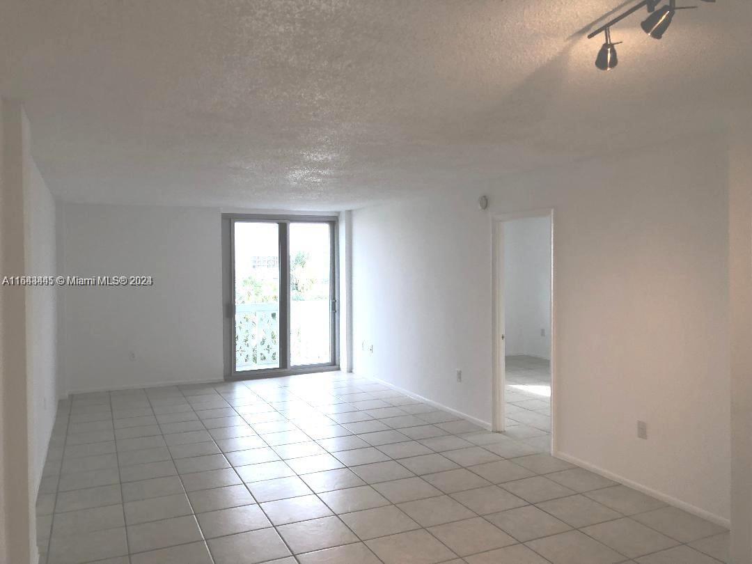 ADMIRAL TOWERS CONDO - Residential Lease