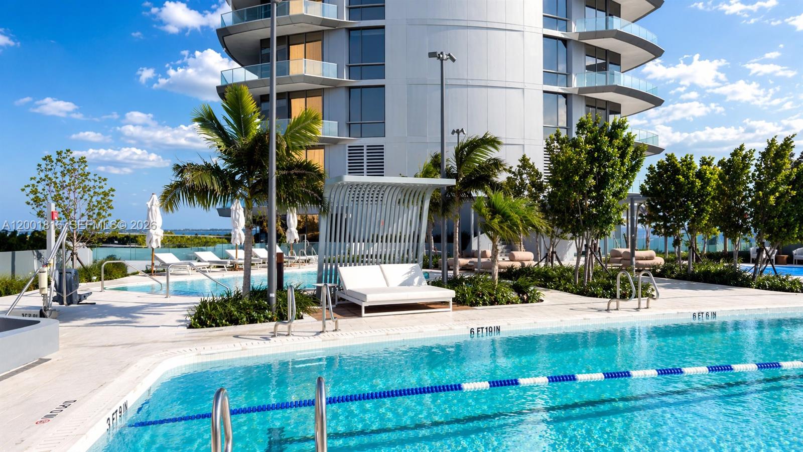UNA Residences - Residential